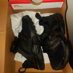 Nike presto shoes